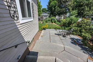 356 Pearl St, Manchester, NH 03104 - Photo 39