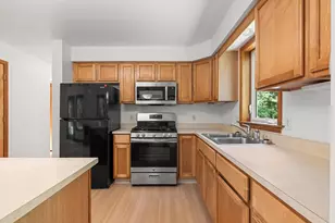33 Mountainview Rd, Temple, NH 03084 - Photo 5