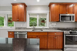 1100 Chestnut St, Manchester, NH 03104 - Photo 9