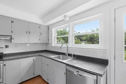 17 Hampstead Road, Salem, NH 03079 - Photo 7