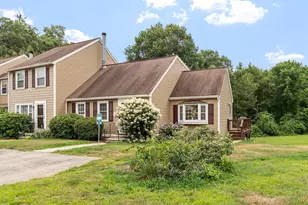 15 Culver St, Plaistow, NH 03865 - Photo 1