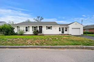 14 Burke St, Nashua, NH 03060 - Photo 3