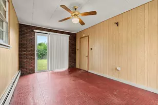 14 Burke St, Nashua, NH 03060 - Photo 9