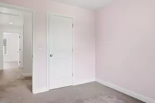 18 Dumaine Ave, Nashua, NH 03063 - Photo 27