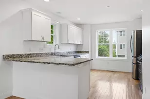 18 Dumaine Ave, Nashua, NH 03063 - Photo 13