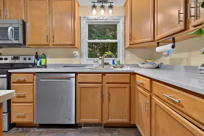 16 East Chamberlain Road, Merrimack, NH 03054 - Photo 9