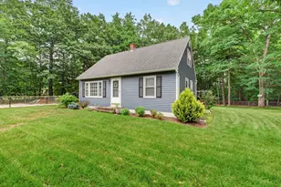 16 E Chamberlain Rd, Merrimack, NH 03054 - Photo 1