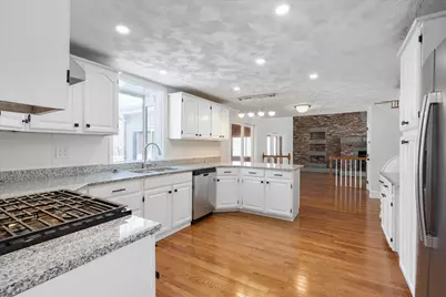 4 Hilltop Drive, Hudson, NH 03051 - Photo 15