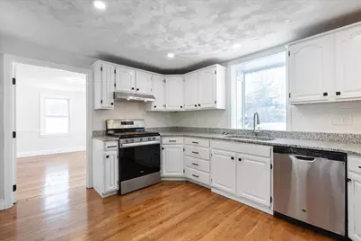 4 Hilltop Drive, Hudson, NH 03051 - Photo 11