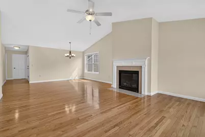 27 Leybridge Drive, Hudson, NH 03051 - Photo 5