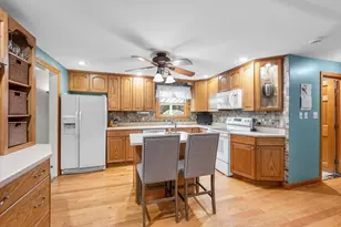 31 Leonard Dr, Pelham, NH 03076 - Photo 11
