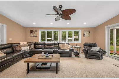 31 Leonard Drive, Pelham, NH 03076 - Photo 5