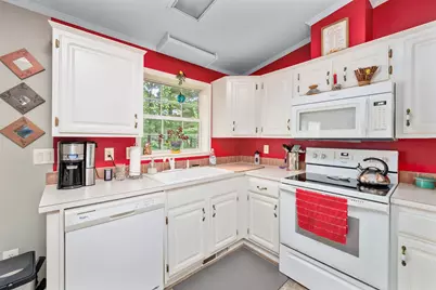618 Benton Drive, Laconia, NH 03246 - Photo 7