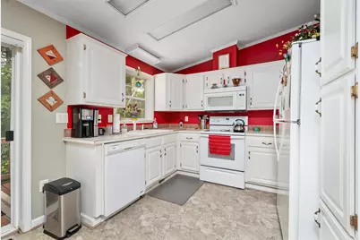 618 Benton Drive, Laconia, NH 03246 - Photo 5