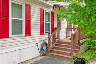 618 Benton Dr, Laconia, NH 03246 - Photo 3