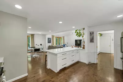 8 West Gate Drive, Bow, NH 03304 - Photo 5