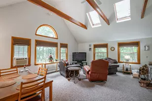 68 Merrimack Rd, Amherst, NH 03031 - Photo 5