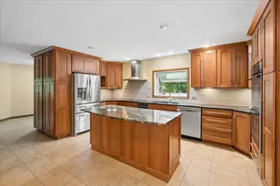 4 Berge Ln, Derry, NH 03038 - Photo 11