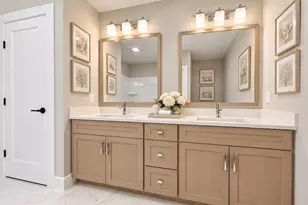 17 Elise Ave, Londonderry, NH 03053 - Photo 19