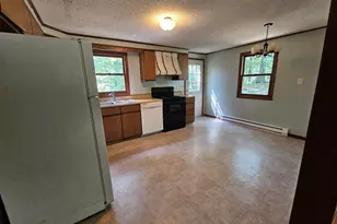 94 Wason Rd, Hudson, NH 03051 - Photo 3