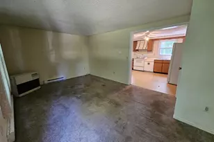 94 Wason Rd, Hudson, NH 03051 - Photo 15