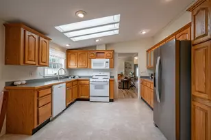 3 Revolution Dr, Dover, NH 03820 - Photo 7