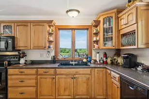 6 Pine St, Windsor, VT 05089 - Photo 5