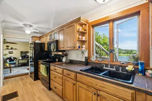 6 Pine St, Windsor, VT 05089 - Photo 7