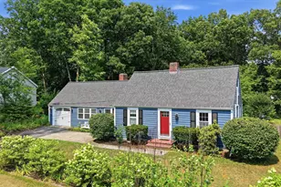 27 Baker St, Hudson, NH 03051 - Photo 3