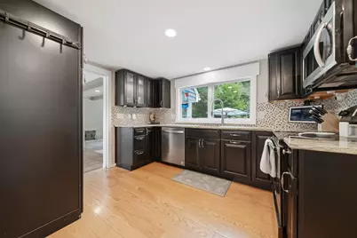27 Baker Street, Hudson, NH 03051 - Photo 11