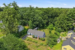 27 Baker St, Hudson, NH 03051 - Photo 47