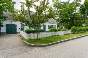 16 Brookline St, Nashua, NH 03064 - Photo 3