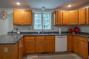 5 Blake Rd, Raymond, NH 03077 - Photo 17