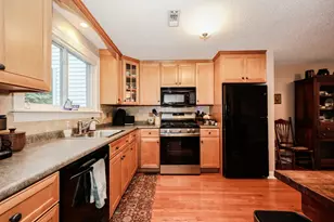 135 Amherst St, Amherst, NH 03031 - Photo 7