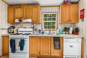 46 Cedar St, Wakefield, NH 03872 - Photo 3