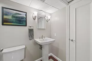5 Pebble Beach Dr, Bedford, NH 03110 - Photo 31