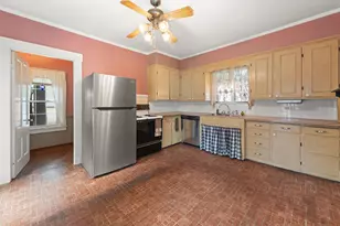 34 Pearl St, Franklin, NH 03235 - Photo 9