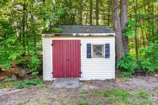 8 Raelynn Dr, Derry, NH 03038 - Photo 17
