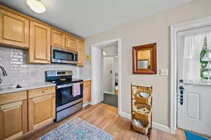 426 2nd St, Rollinsford, NH 03869 - Photo 3