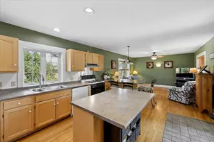99 High St, Concord, NH 03303 - Photo 5