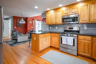 14 Village Dr, Atkinson, NH 03811 - Photo 11