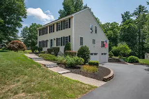 14 Village Dr, Atkinson, NH 03811 - Photo 3