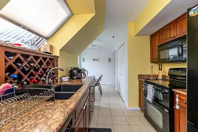 10 Mountain Laurels Drive #607, Nashua, NH 03062 - Photo 5