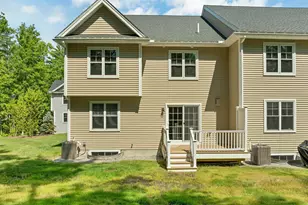 101 Centerwood Wy, Manchester, NH 03102 - Photo 37