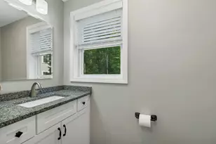 101 Centerwood Wy, Manchester, NH 03102 - Photo 21