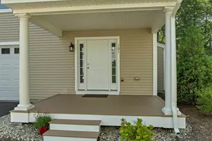 101 Centerwood Wy, Manchester, NH 03102 - Photo 3