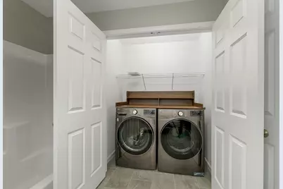 101 Centerwood Way, Manchester, NH 03102 - Photo 25