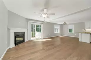 101 Centerwood Wy, Manchester, NH 03102 - Photo 17