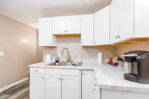 11 Cleveland St, Rochester, NH 03867 - Photo 9
