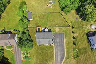 27 Old Manchester Rd, Raymond, NH 03077 - Photo 51